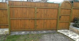 Купить распашные ворота деревянные Дедовск, цена от 2713 руб.